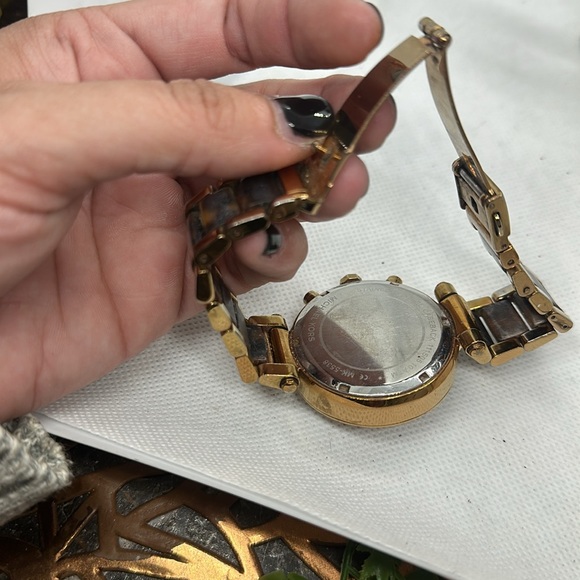 Michael Kors "Parker" Rose-Tone & Tortoise Ladies Watch #MK5538 - Picture 3 of 4